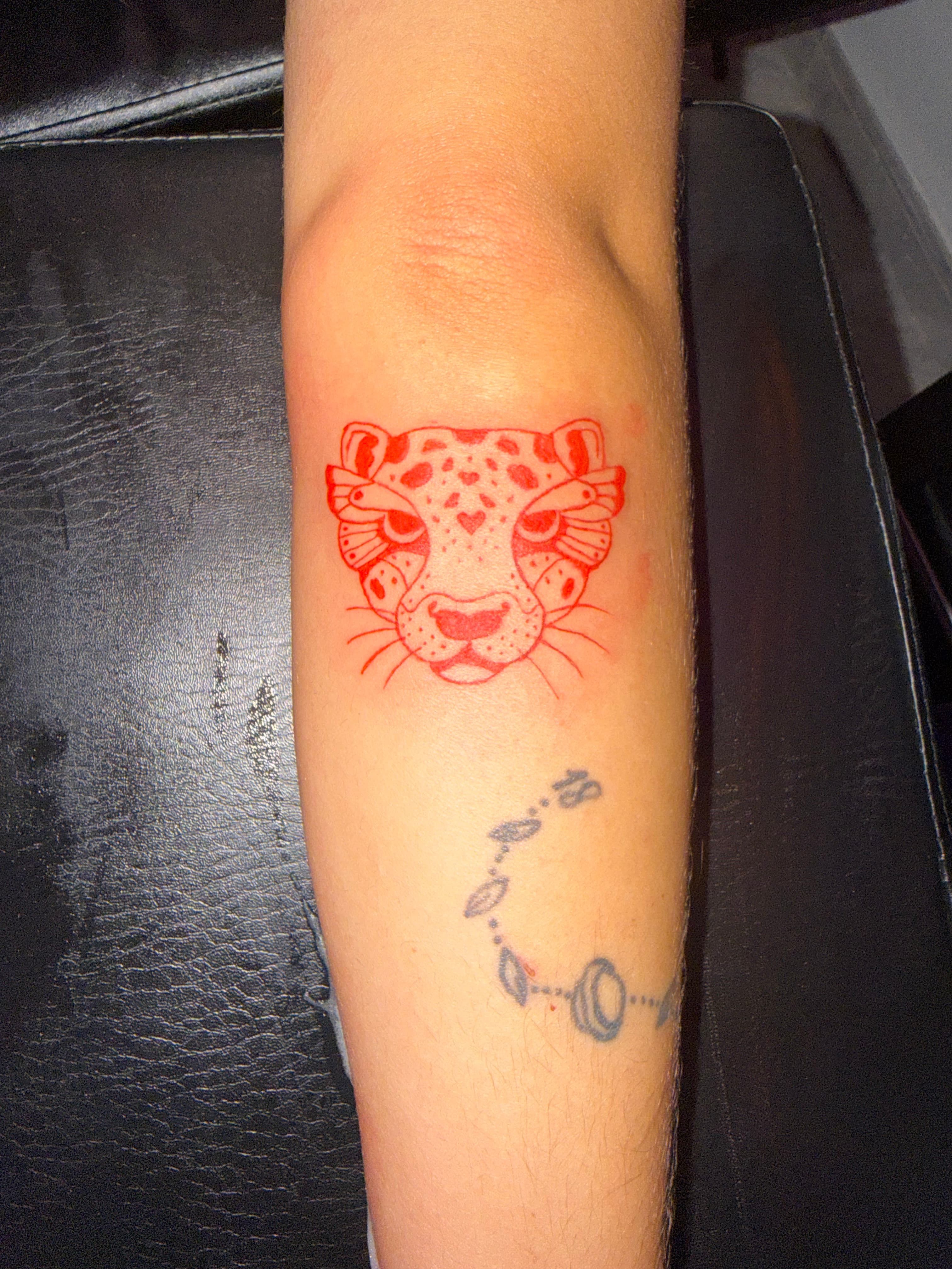Pieza de tatuaje de autor, black & grey.